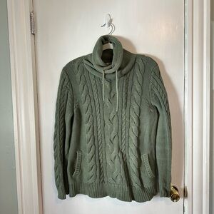 Women’s Large L.L. Bean Olive Turtleneck Sweater 🍁